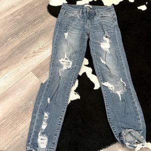 Distressed skinny jeans